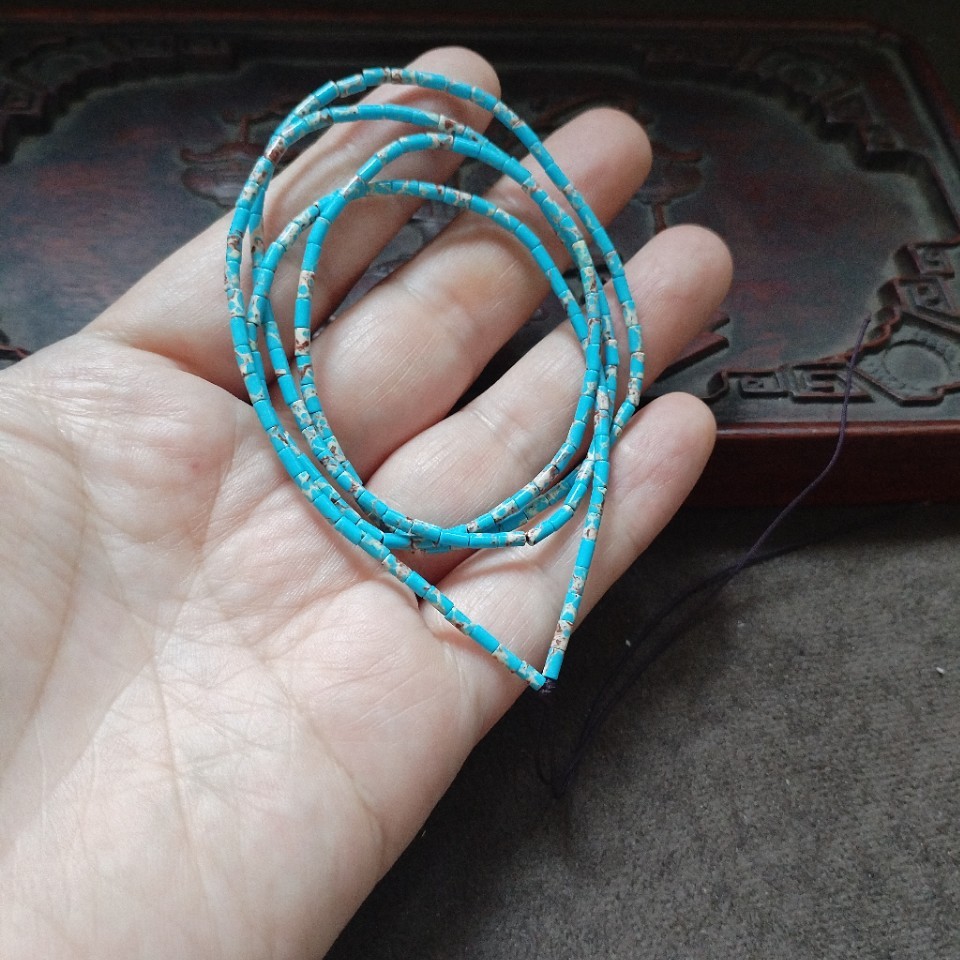 Jewelry Making Light - خرز أنبوبي مخطط بلون أزرق فاتح