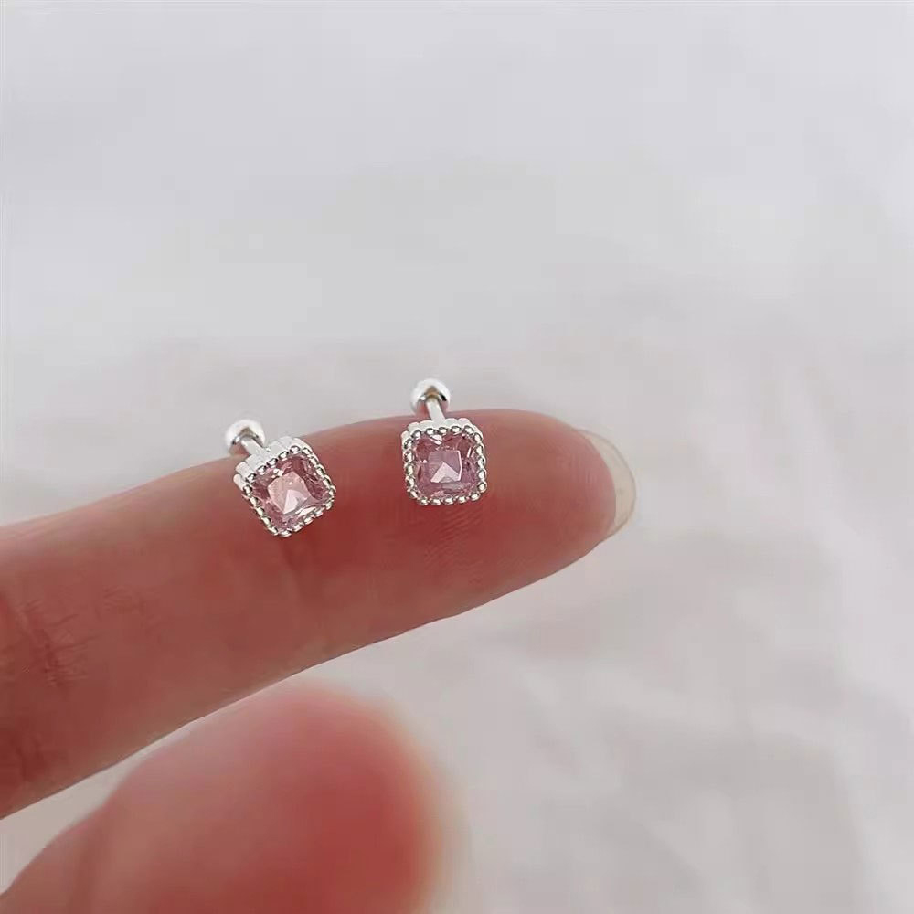 Beading Needle Fine - أقراط صغيرة مربعة الشكل من الفضة
