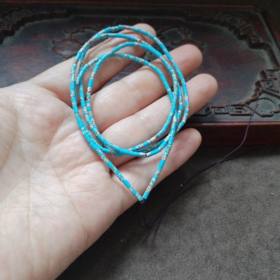 خرز أنبوبي مخطط بلون أزرق فاتح - مراجعة Jewelry Making Light وسعره